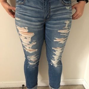 Distressed hi-rise jeggings